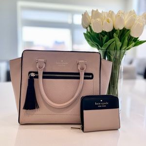 Kate Spade Medium Crossbody With Matching Wallet (Warm Beige)